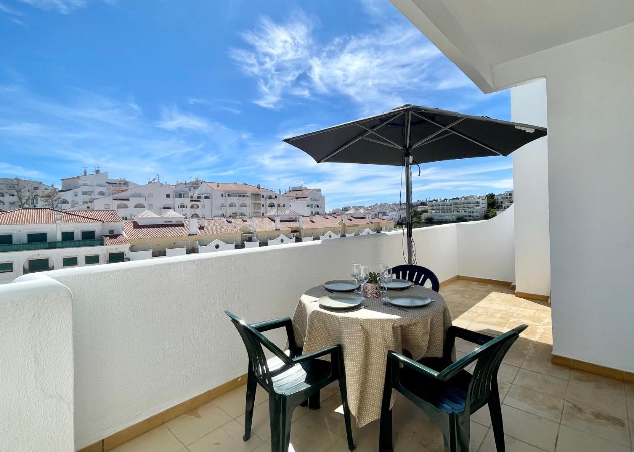 Centre With Pool Apartment